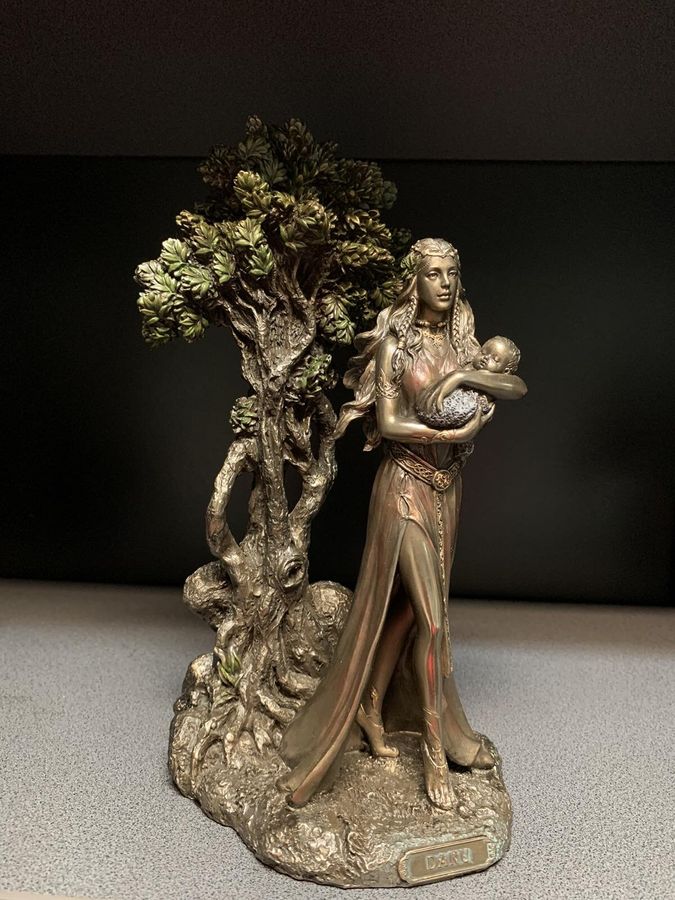 Колекційна Статуетка Veronese Кельтська Богиня Матір Дану Wu77136A4, Під замовлення 10 робочих днів