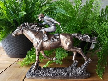 Коллекционная статуэтка Veronese Жокей на лошади WU70749A4
