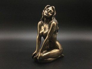 Колекційна Статуетка Veronese Дівчина Wu76132A1