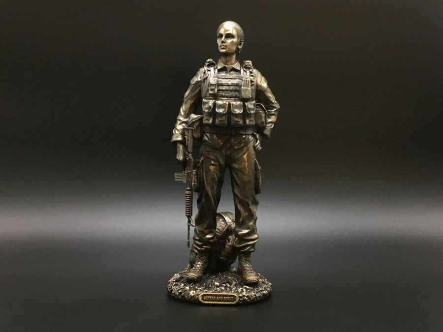 Коллекционная статуэтка Veronese Женщина Солдат WU77257A4