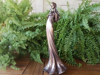 Коллекционная статуэтка Veronese Невеста с лилией WU73412A4