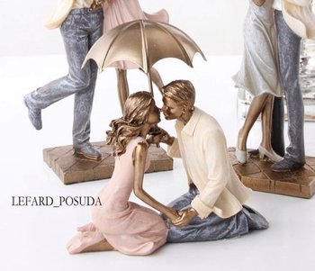 Статуэтка Пара влюбленных под зонтом 192-037