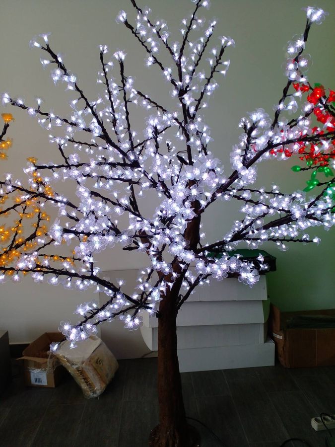 Светящееся, светодиодное дерево Сакура белая уличная 2 м