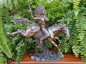 Коллекционная статуэтка Veronese Индейский вождь на лошади 75790A4