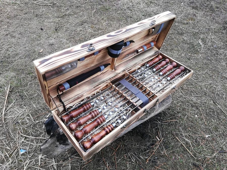 Подарочный набор шампуров "BivaK" в деревянной коробке (набор аксессуаров)
