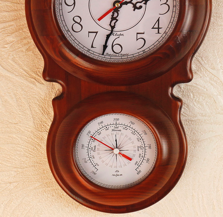 Настенные часы деревянные с барометром и термометром