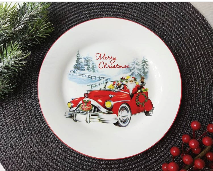 Набор из 6 новогодних тарелок Дед Мороз на авто 21 см 358-985-6