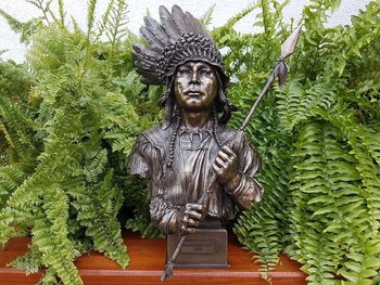 Коллекционная статуэтка Veronese Бюст индейского вождя 73228V1