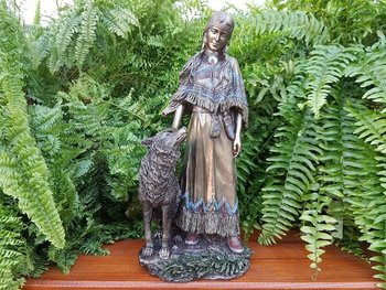 Коллекционная статуэтка Veronese Индейская женщина с волком WU76627A4