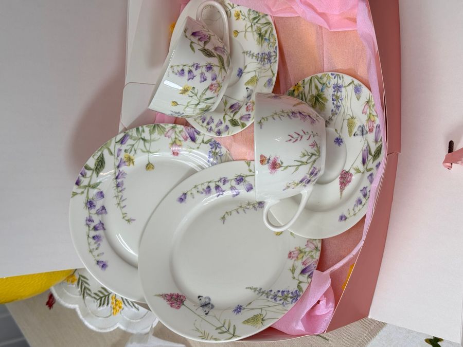Подарочный набор посуды Floral на 2 персоны