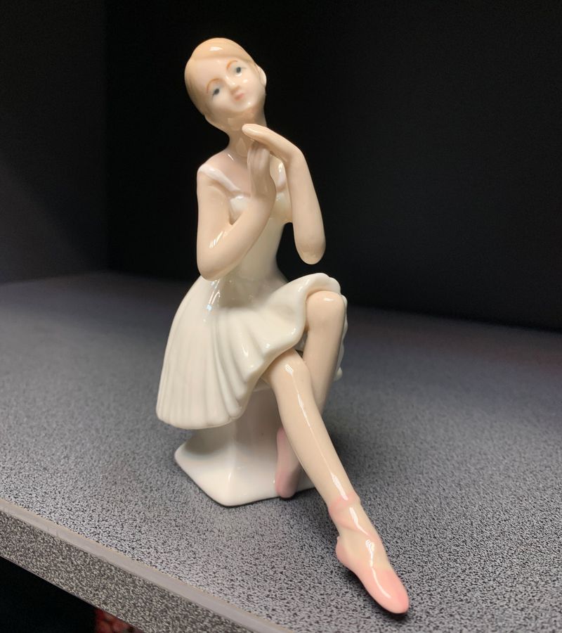 Порцелянова Статуетка Балерина Vs-350