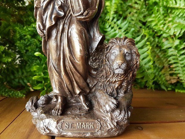 Коллекционная статуэтка Veronese Святой Марк 76031a4