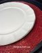 Набор белых фарфоровых тарелок 6 шт. 26 см с золотистым обрамлением.
