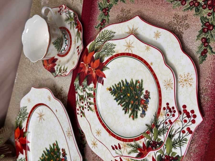 Набор новогодних тарелок Christmas Story Flower 6 персон