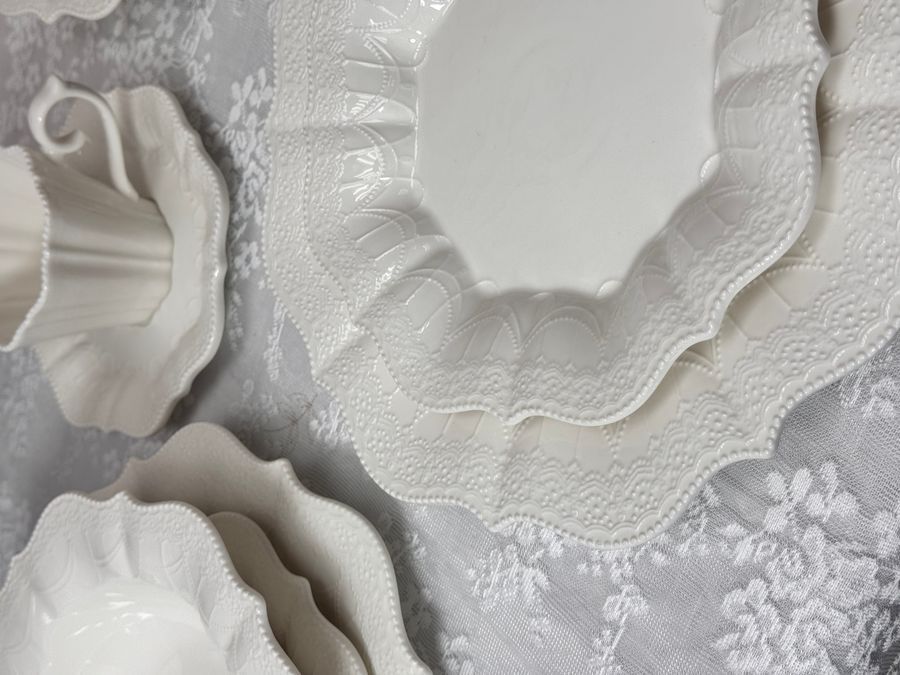 Набор белых ажурных тарелок Fleur Blanche на 6 персон 12 шт