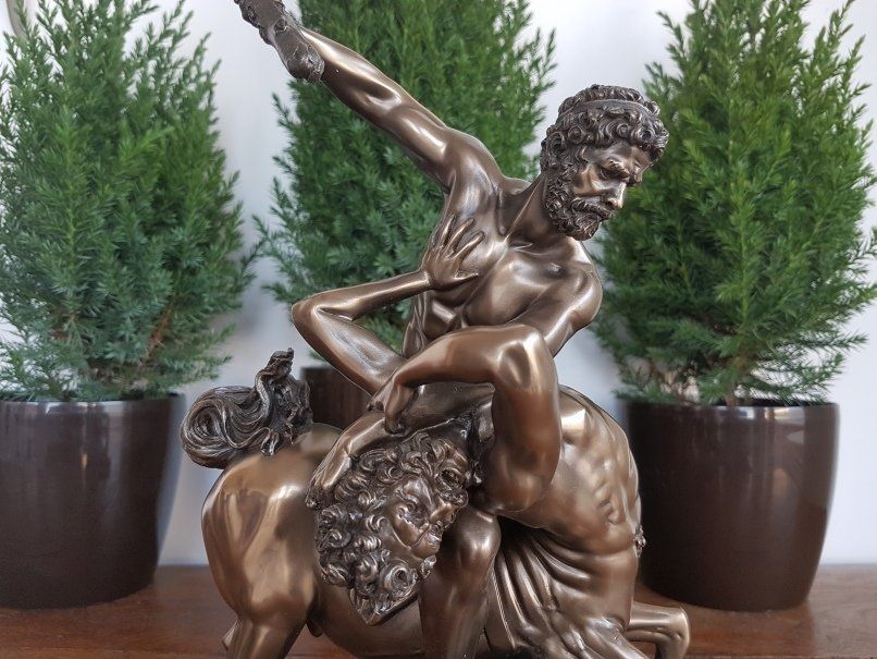 Коллекционная статуэтка Veronese Геркулес и Кентавр WU021
