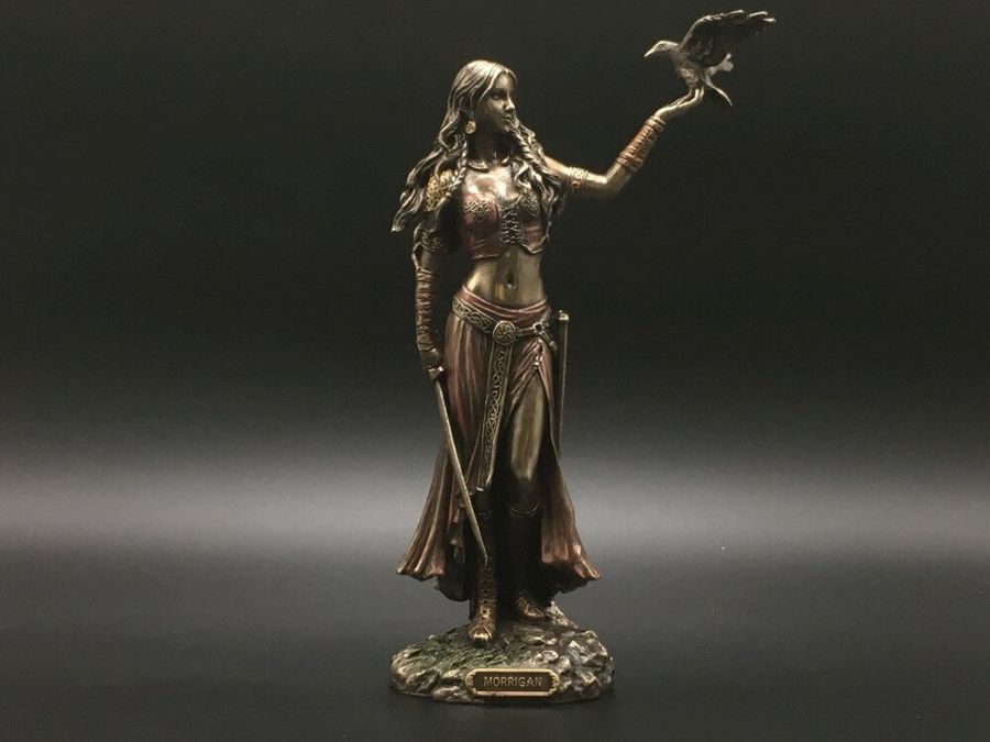 Коллекционная статуэтка Veronese Кельтская богиня Морриган WU77093A4