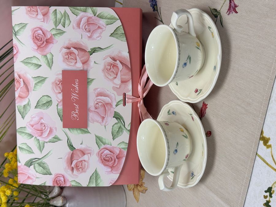 Подарунковий чайний набір Vintage Tulip (тюльпани) на 2 персони