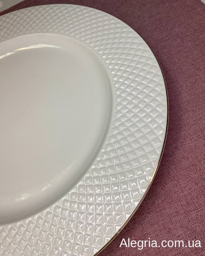 Набор белых фарфоровых тарелок Вафелька 6 шт 27 см с золотистым обрамлением