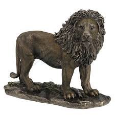 Статуэтка Veronese Величественный лев 74800A4