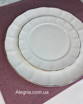 Набор белых фарфоровых тарелок с золотистой рамкой Венеция, 18 пр-в