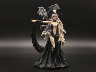 Колекційна Статуетка Veronese Королева Тьми Wu77296Aa