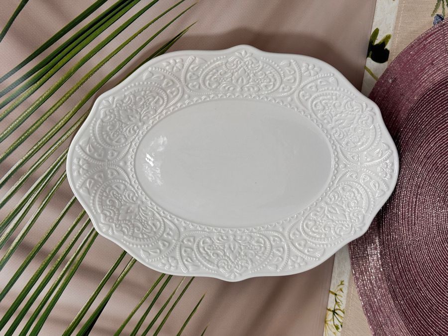 Блюдо біле ажурне фарфорове Blanche 31 х 22 см