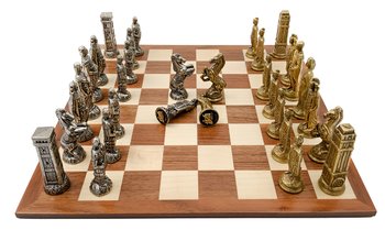 Шахматы подарочные Italfama "Romani vs Barbari" 93M+10831