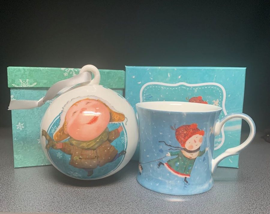 Подарочный набор Чашка и Шар на елку Зимняя прогулка